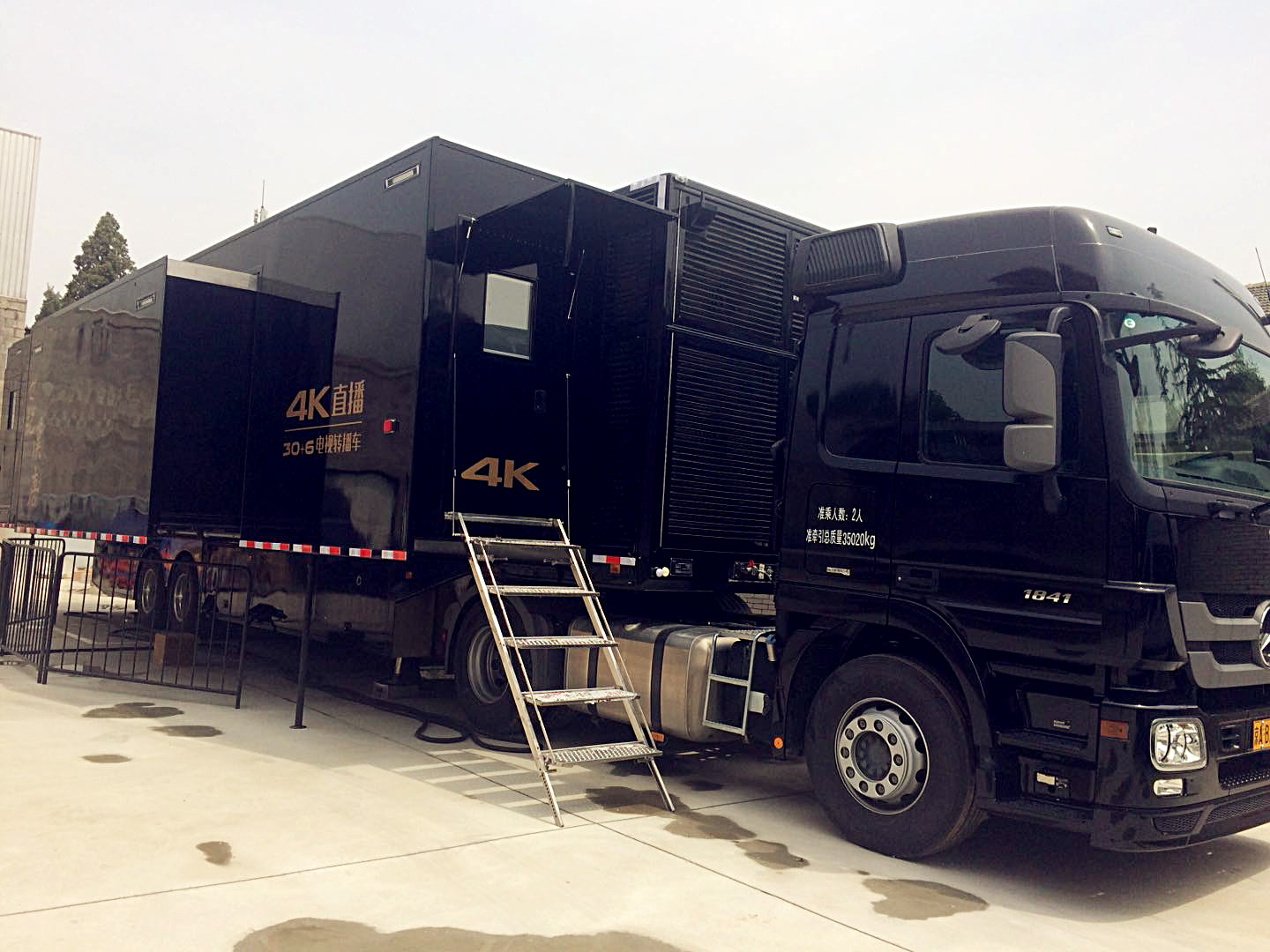 4k（30+6）电视转播车